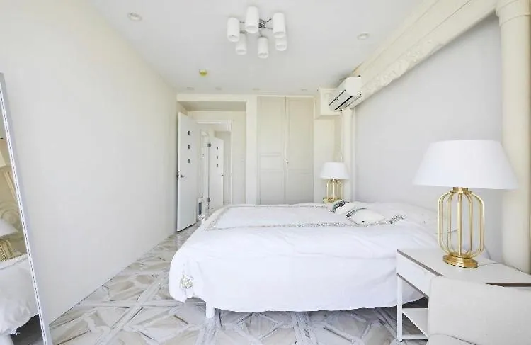 Reimi Mondo9 Tokyo Apartment