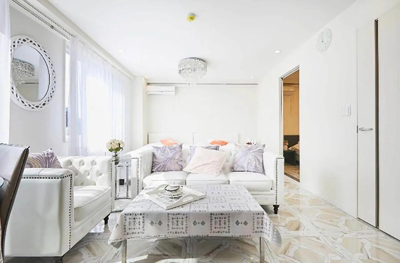 Reimi Mondo9 Tokyo Apartment